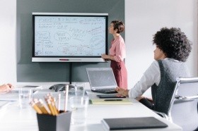 ИНТЕРАКТИВНАЯ МАРКЕРНАЯ ПАНЕЛЬ SMART KAPP IQ 55